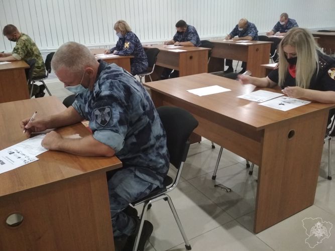 Волгоградские росгвардейцы приняли участие в акции «Диктант Победы»