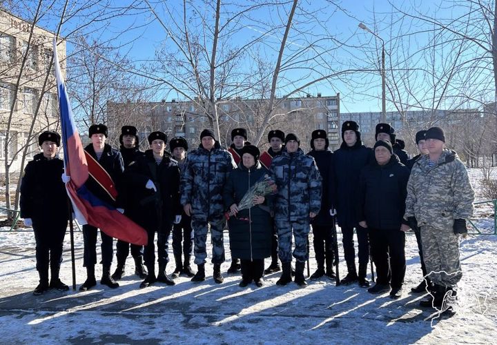 Память погибшего омоновца почтили в школе его имени в Волжском 