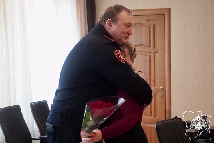Начальник территориального органа Росгвардии встретился с мамой погибшего военнослужащего