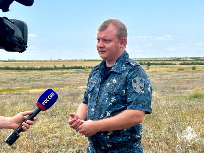 Офицер Росгвардии проинформировал жителей Волгоградской области о правилах оборота оружия (видео)