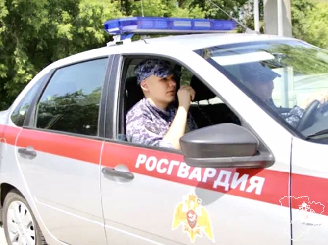Росгвардейцы задержали подозреваемых в незаконном обороте наркотиков