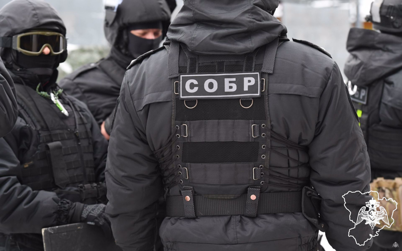 ОТКРЫВШЕГО СТРЕЛЬБУ В ОДНОМ ИЗ БАРОВ ВОЛГОГРАДСКОЙ ОБЛАСТИ МУЖЧИНУ ЗАДЕРЖАЛ СПЕЦНАЗ РОСГВАРДИИ
