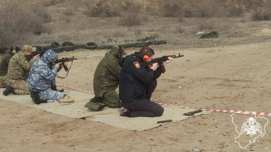 Росгвардейцы из Волгограда стали призерами по стрельбе из боевого стрелкового оружия