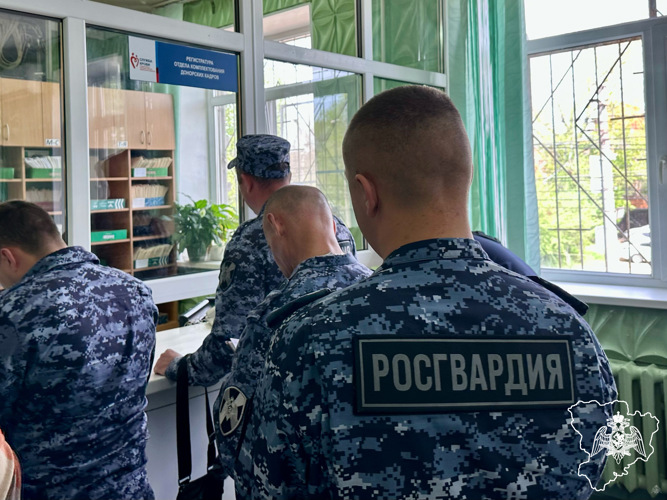 Росгвардейцы из Волгограда пополнили банк крови