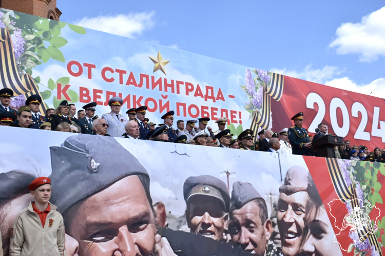 В Волгограде росгвардейцы приняли участие в праздничных мероприятиях и параде Победы