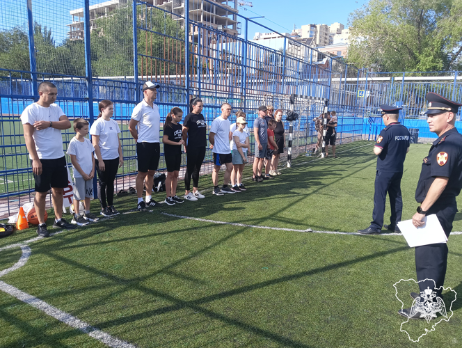 Росгвардейцы провели спортивные соревнования с сотрудниками и членами их семей