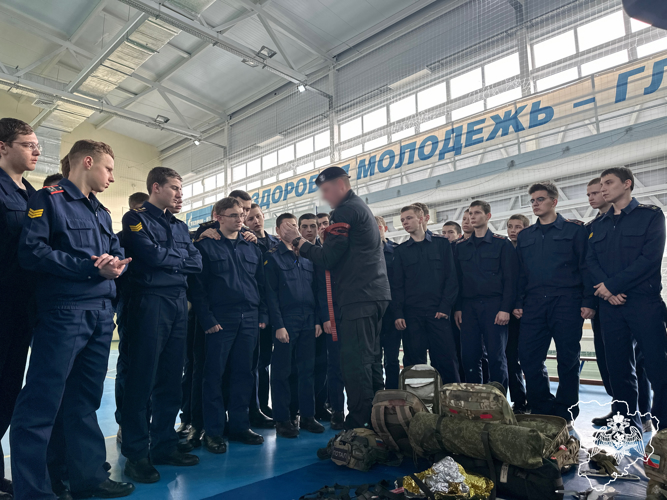 Росгвардейцы провели урок мужества с кадетами Следственного комитета России