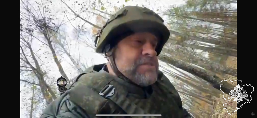 Волгоградским росгвардейцам передали шлем наемника ВСУ из Брянской области 