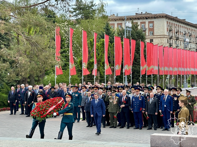 Руководитель регионального Управления Росгвардии в Волгограде принял участие в памятном мероприятии, посвященном 80-й годовщине победы