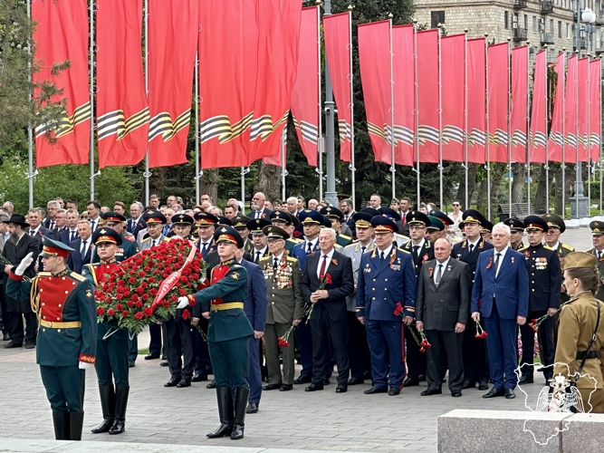 Руководитель регионального Управления Росгвардии в Волгограде принял участие в памятном мероприятии, посвященном 80-й годовщине победы