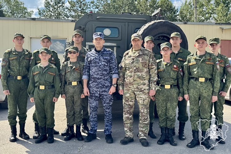 СОБР «Вектор»провел мастер-класс для воспитанников казачего кадетского корпуса