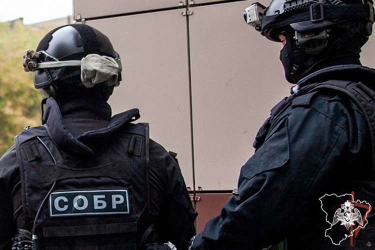 ПРИ СИЛОВОЙ ПОДДЕРЖКЕ СОБР РОСГВАРДИИ В ВОЛГОГРАДСКОЙ ОБЛАСТИ ЗАДЕРЖАНЫ ПОДОЗРЕВАЕМЫЕ В ЗЛОУПОТРЕБЛЕНИИ ПОЛНОМОЧИЯМИ