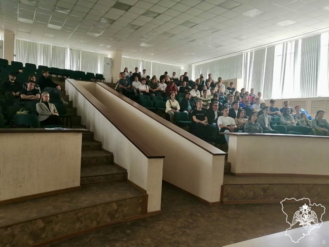 Росгвардейцы провели  встречу со студентами 