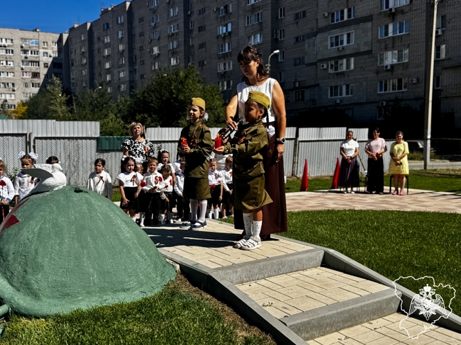 В Волгограде росгвардейцы стали участниками церемонии открытия памятной аллеи