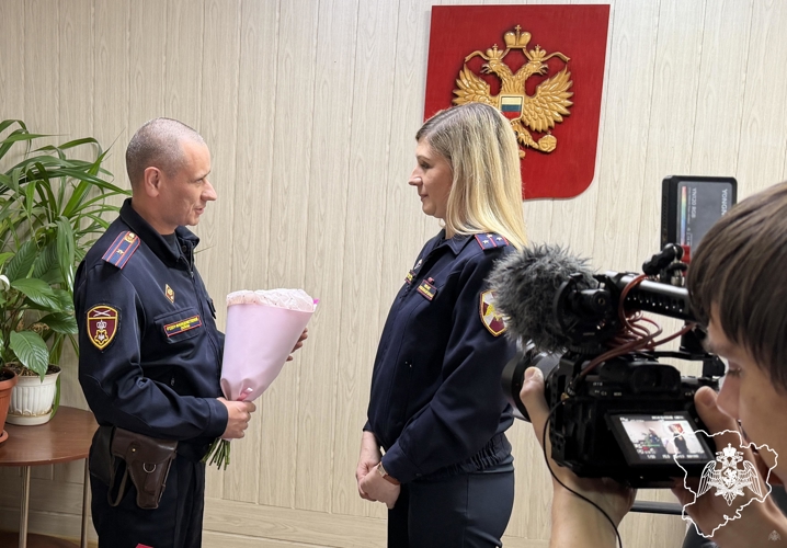 Волгоградские росгвардейцы поздравили матерей с приближающимся праздником