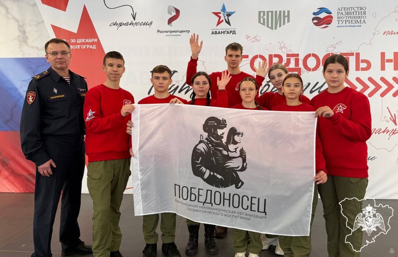 Дети росгвардейцев стали участниками новогодней патриотической смены