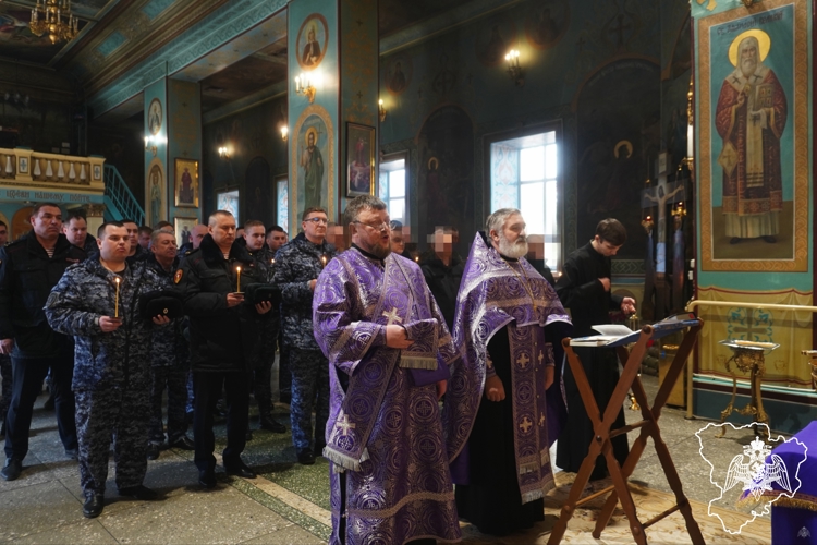 В Волгограде состоялся молебен о здравии сотрудников и военнослужащих войск национальной гвардии России