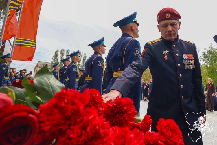 В Волгограде руководитель территориального органа Росгвардии принял участие в памятном мероприятии