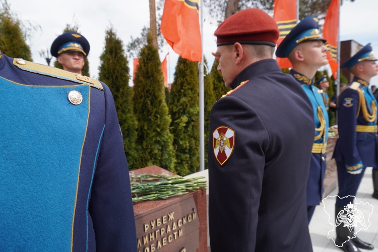 В Волгограде руководитель территориального органа Росгвардии принял участие в памятном мероприятии