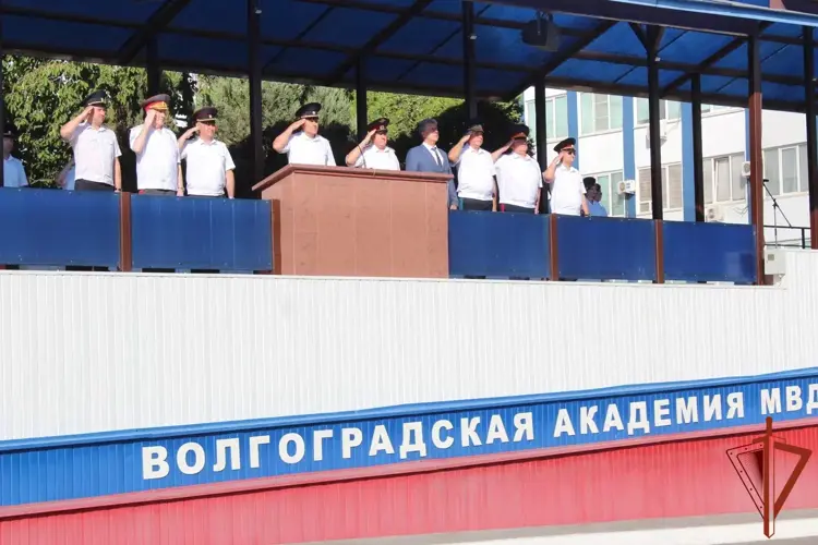 Представитель Росгвардии принял участие в торжественном построении в Волгоградской академии МВД России