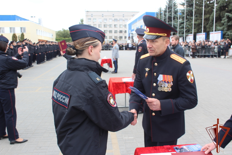 Начальник Управления Росгвардии по Волгоградской области принял участие в церемонии приведения к Присяге курсантов Волгоградской академии МВД России