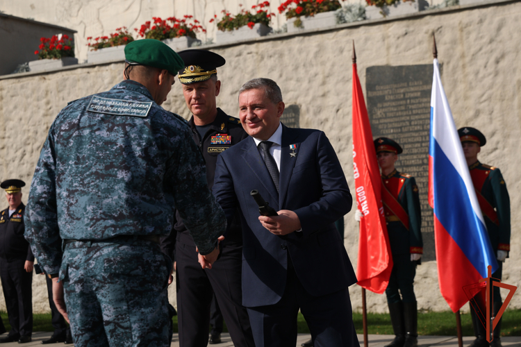 Начальник Управления Росгвардии по Волгоградской области принял участие в торжественной церемонии на Мамаевом Кургане